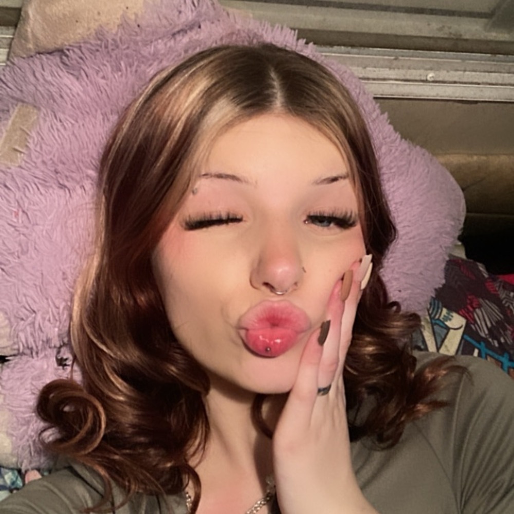 Meet your Posher, Chloe